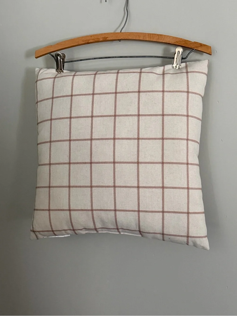 Mushroom decorative throw